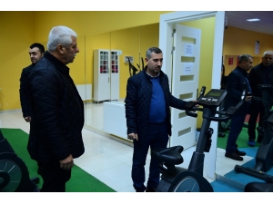Başkan Çınar, Yakınca Yaşam Ve Spor Merkezini İnceledi
