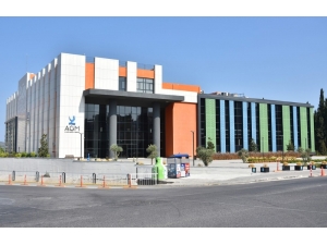 Nadir Nadi Kütüphanesinde Kitap Sayısı 18 Bini Aştı