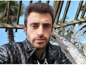 Sevdiği Kızın Babasının Öldürmekle Tehdit Ettiği İddia Edilen Genç İntihar Etti