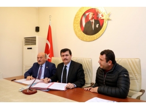 Erzincan’da 50 Çiftçiye Yüzde 75 Hibeli Sera Projesi İçin İmzalar Atıldı