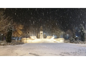 Isparta Ve 8 İlçesinde Okullara Kar Tatili