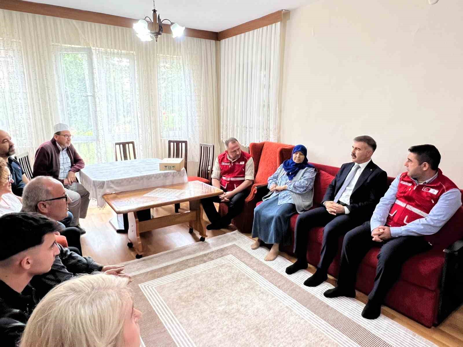 kizilay-sehidi-mehmet-arif-kidiman-dualarla-anildi