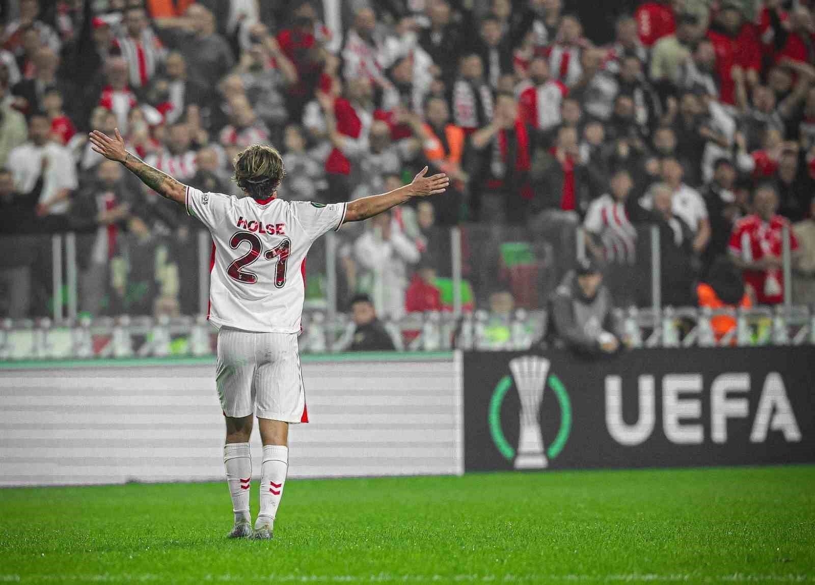 samsunspor-da-yaprak-dokumu-suruyor-holse-ye-veda-edildi