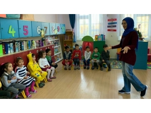 Kaş’ta Anadolu Masalları Anlatılıyor