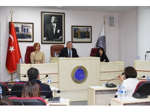 Akay: "Kentsel Dönüşüm Hızlıca Yapılmalı"