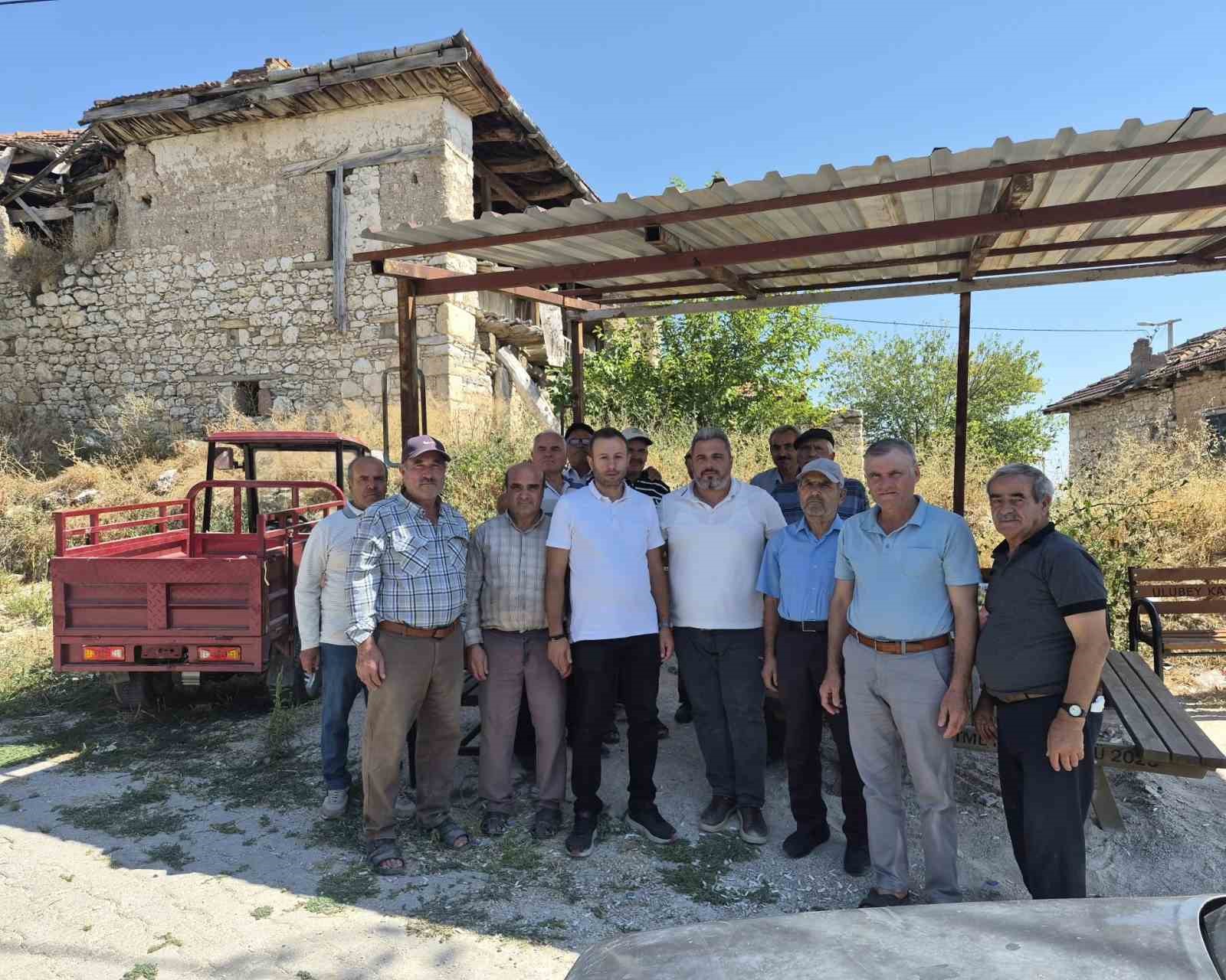 usak-il-tarim-ve-orman-mudurlugu-personelleri-ureticilerle-bir-araya-geldi