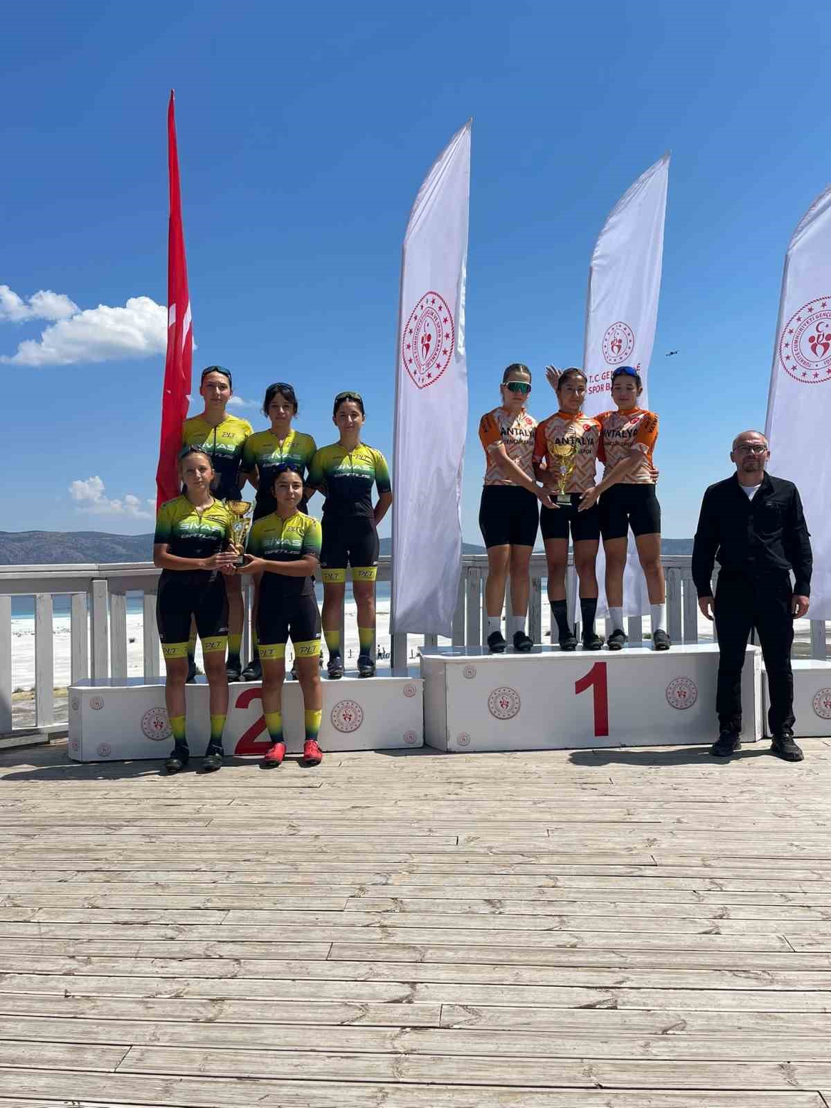 sivas-genclik-spor-kulubu-nden-turkiye-ikinciligi