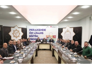 Perakende Sektörüne Üniversiteli Çalışan