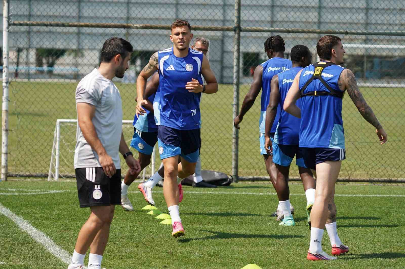 caykur-rizespor-gaziantep-fk-maci-hazirliklarini-surdurdu