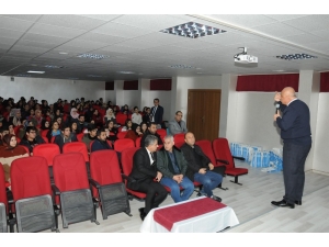 Rektör Durmuş Fen Lisesi Öğrencileriyle Buluştu