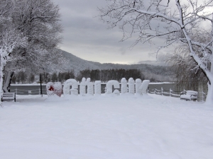 İzmir’de Gölcük Gölü Buz Tuttu, Eşsiz Manzaralar Ortaya Çıktı