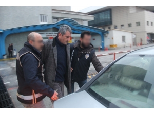 Cinayet Firarisini Sahte Pasaport Ve Kimlikle Yurt Dışına Çıkaran Şüphelilere Operasyon