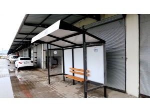 Kaş Belediyesinden Yolcu Bekleme Durağı