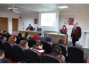 Erzincan’da Gençler Verem Hastalığı Konusunda Bilgilendirildi