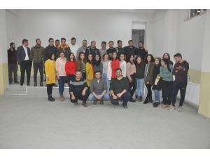 "Öğretmenler Tiyatro Topluluğu" Turneye Hazırlanıyor