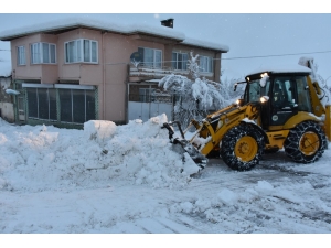 İnönü’de Karla Mücadele Çalışmaları Aralıksız Devam Ediyor
