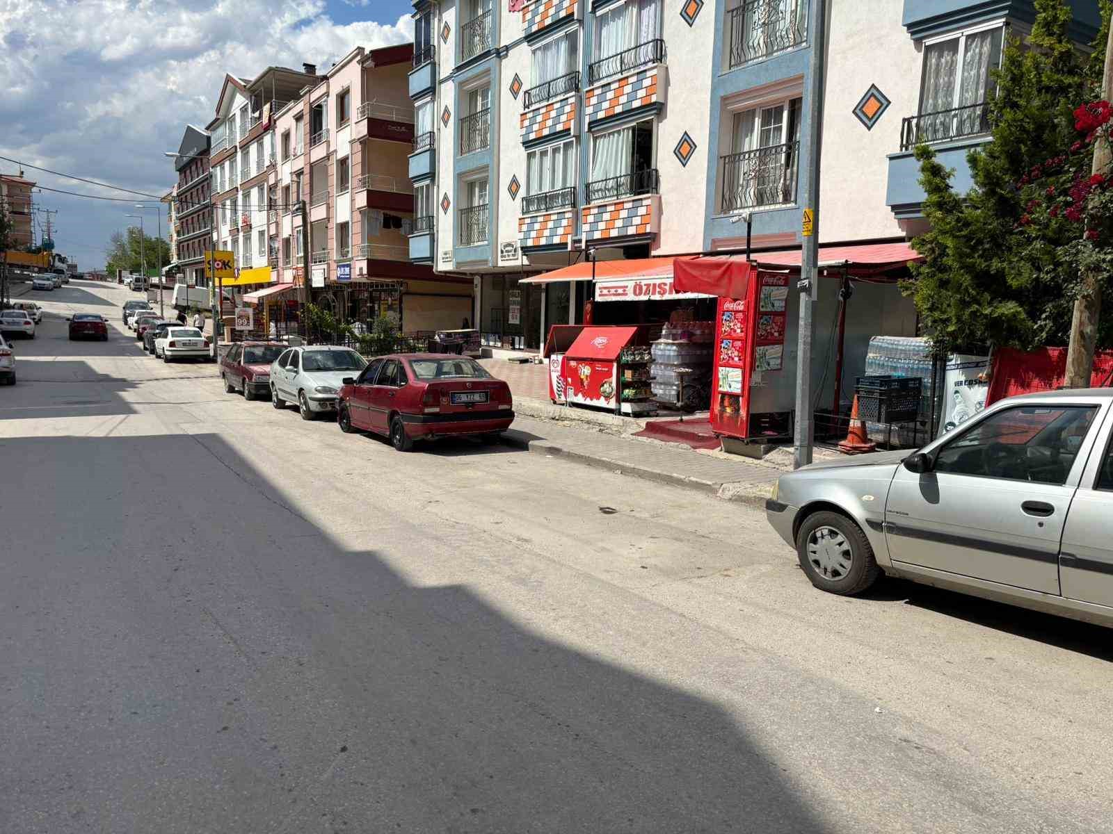 kontrolden-cikan-kamyoneti-icine-atlayarak-durdurmayi-basaran-firinci-facianin-onune-gecti