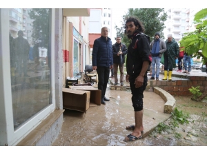 Başkan Tarhan, Yağıştan Etkilenen Bölgelerde İncelemelerde Bulundu