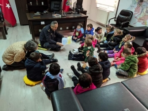 Polis Müdüründen Alkışlanacak Hareket