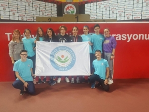 Nilüferli Atletler Zirvede