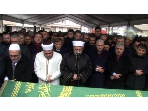 Başkan Göksu’nun Annesi Son Yolculuğuna Uğurlandı