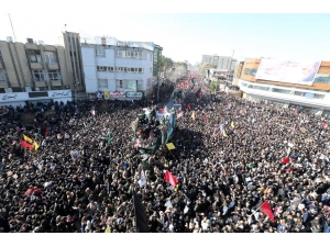 Süleymani’nin Cenaze Töreninde Yaşanan İzdihamda Ölü Sayısı 56’ya Yükseldi
