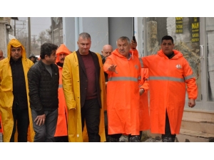 Yoğun Yağmur Ve Kar Adana’da Etkisini Sürdürüyor