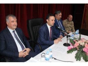 Kahta İlçesindeki Trafik Sorunu Masaya Yatırıldı