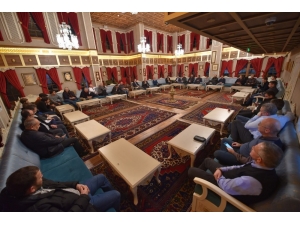 İrfan Meclisinde Osmanlı Politikaları Tartışıldı