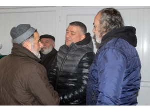 Başına Reklam Panosu Düşerek Hayatını Kaybeden Adam Son Yolculuğuna Uğurlandı