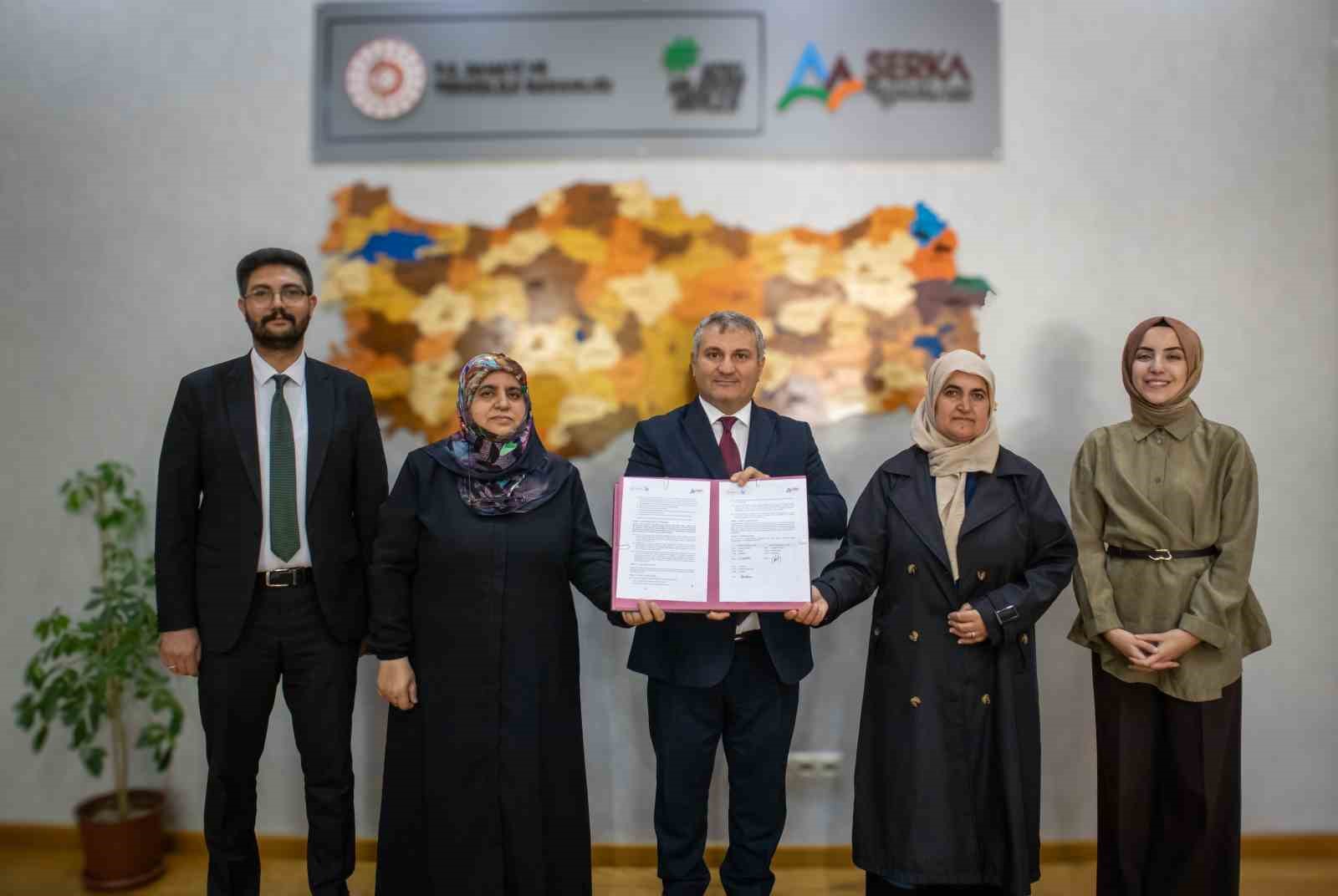 serka-dan-sarikamisli-kadinlarin-cikolata-uretimine-destek