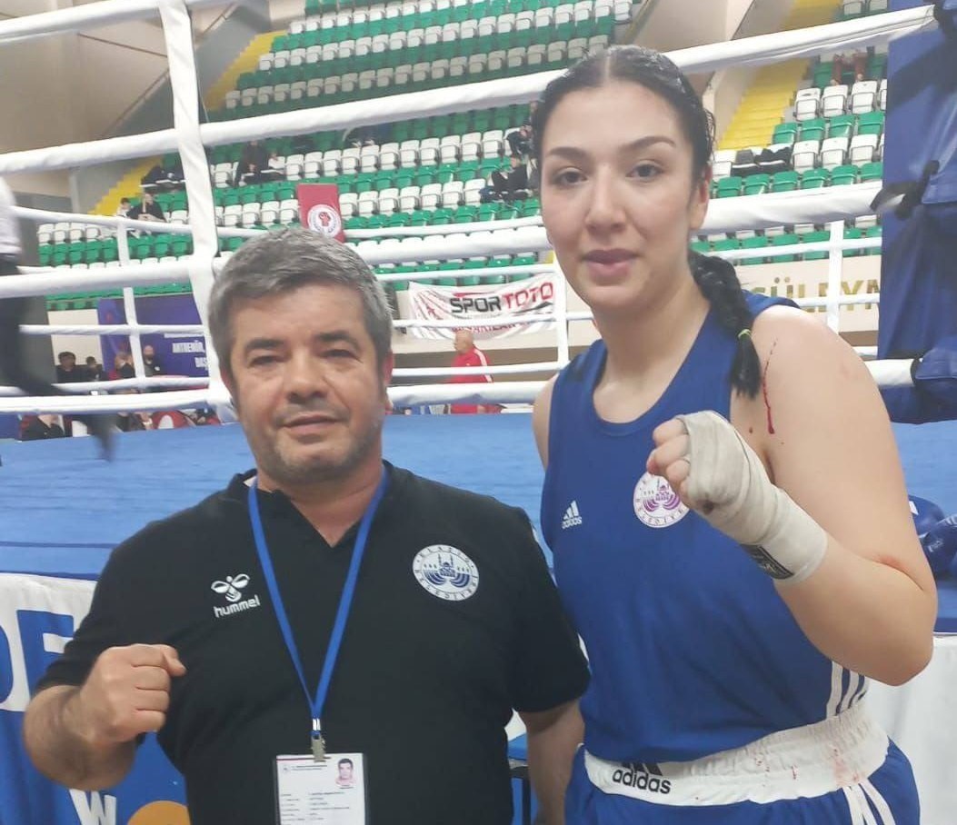 elazig-belediyespor-boksoru-nildanur-milli-takim-kampina-davet-edildi