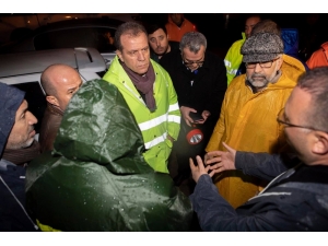 Başkan Seçer, Selden Etkilenen Tırmıl Sanayi Sitesi’nde İncelemelerde Bulundu