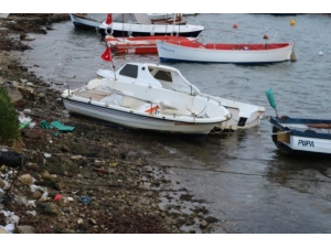Foça’da Fırtına, Tekneleri Batırdı