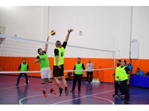 Yeşilyurt Belediyesi, ‘Birimler Arası Voleybol Turnuvası’ Düzenledi