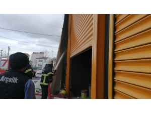 Kaynak Kıvılcımından Çıkan Yangın İş Yerini Küle Çeviriyordu