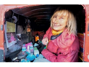 Çocuklara Yardım İçin Nepal’e Yürüyor