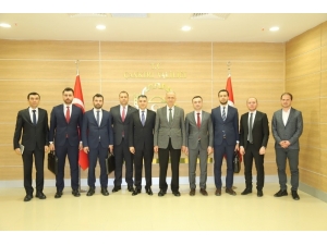 Cumhurbaşkanlığı Yatırım Ofisi Daire Başkanı Parmaksız Vali Aktaş’ı Ziyaret Etti