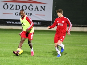 Sivasspor’un Antalya Kampı Devam Ediyor