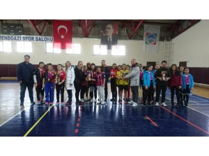 Badminton Yıldız Kadınlar İl Birinciliği Tamamlandı