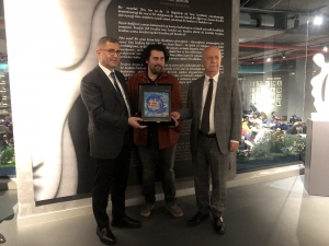 Üsküdar’da "Ben, Sen, O" Heykel Sergisi Açıldı