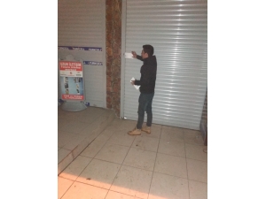 Ülkü Ocaklarından Esnafa 1 Lira Siftah Parası