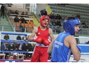 Liseliler Ringe Çıktı