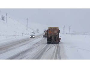 Erzincan’da 14 Köy Yolu Ulaşıma Kapandı