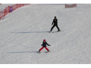 Palandöken Kayak Merkezi Sömestir Tatiline Hazır