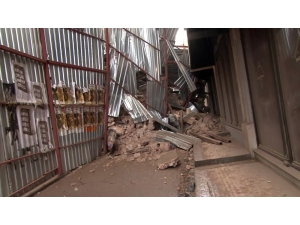 Beyoğlu’nda Tadilat Halindeki Binada Çökme Meydana Geldi