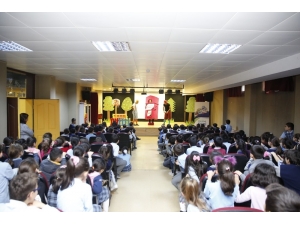 Sultangazi’de Tiyatro İle ’Sıfır Atık’ Bilinci