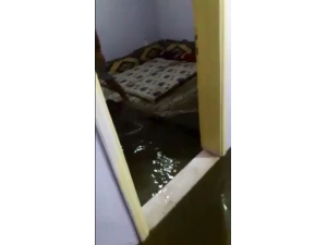 Siverek’te Evi Kanalizasyon Suyu Bastı