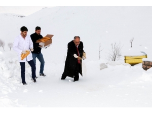 Yahyalı’da Yaban Hayatına Yem Desteği