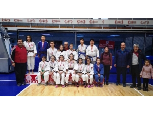 Yunusemreli Judocular Madalyalara Ambargo Koydu